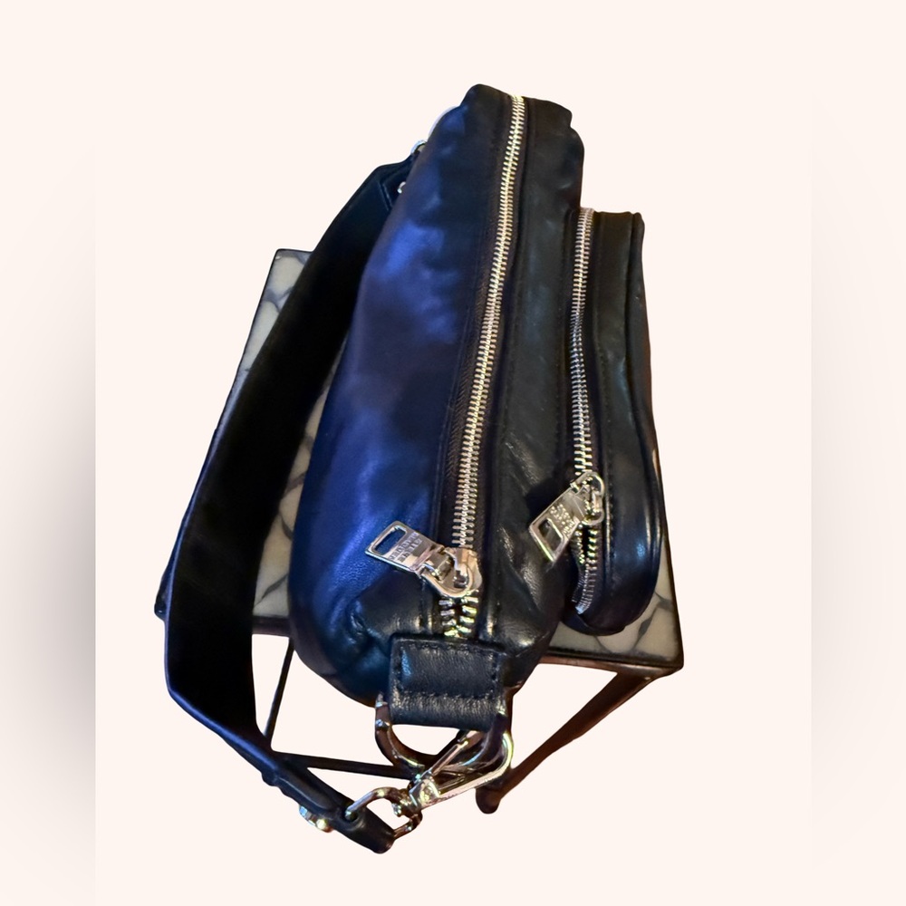Steve Madden NWT Black Brhodes Shoulder Bag Bold Brand Silver Bling Logo (P141) - Picture 5 of 12
